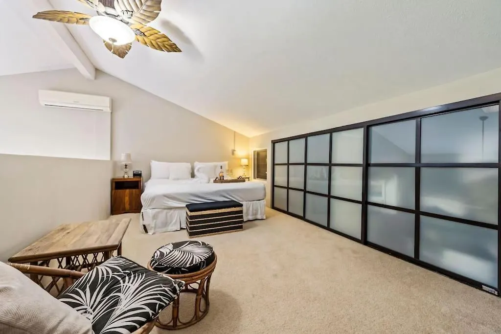Kihei Alii Kai A404- Top Floor, Remodeled, Oceanview & Steps From Beach