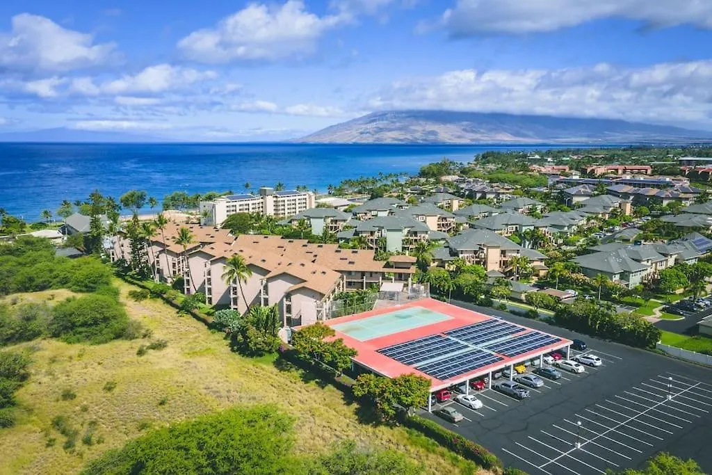 Kihei Alii Kai A404- Top Floor, Remodeled, Oceanview & Steps From Beach