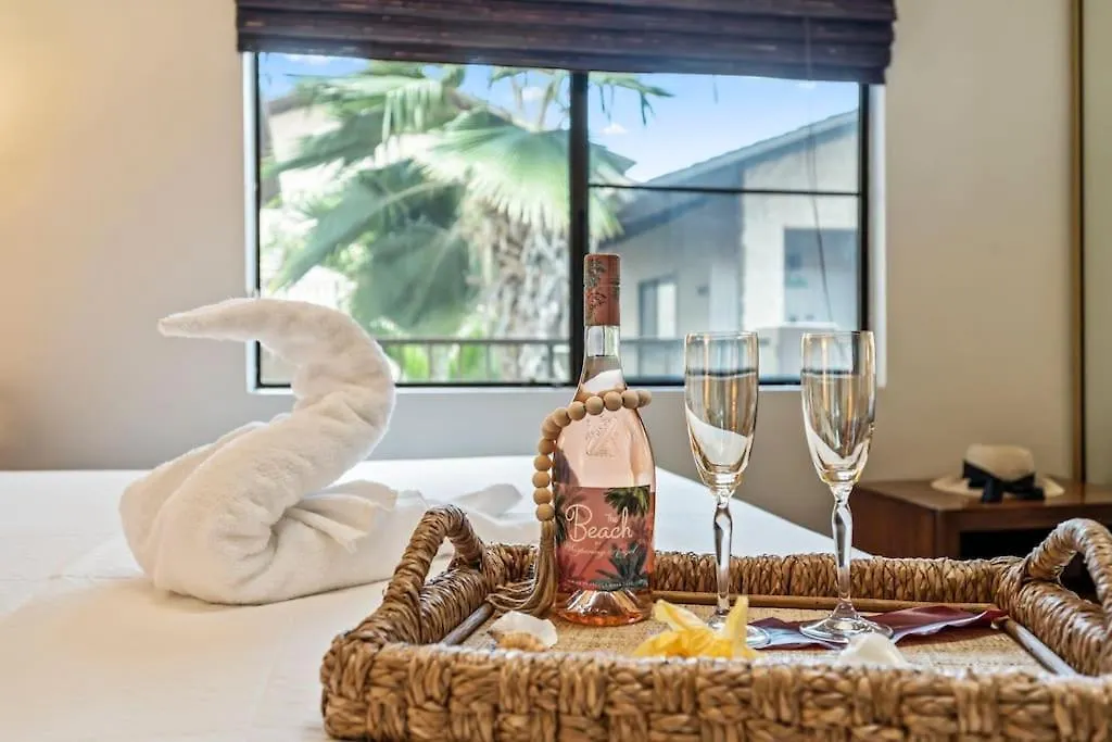 Apartment Kihei Alii Kai A404- Top Floor, Remodeled, Oceanview & Steps From Beach