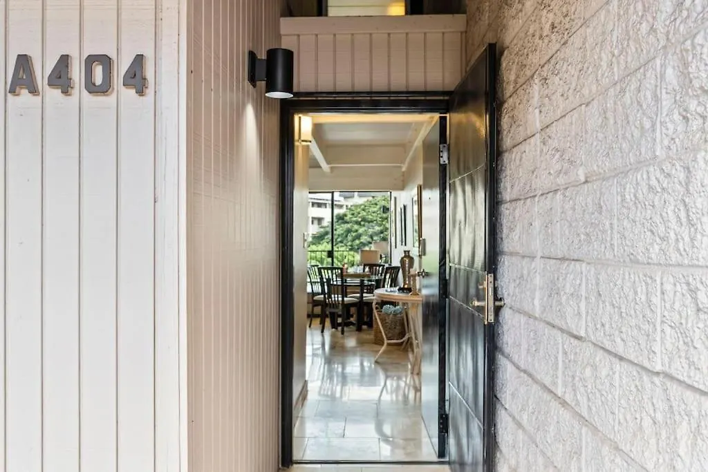 Kihei Alii Kai A404- Top Floor, Remodeled, Oceanview & Steps From Beach Apartment