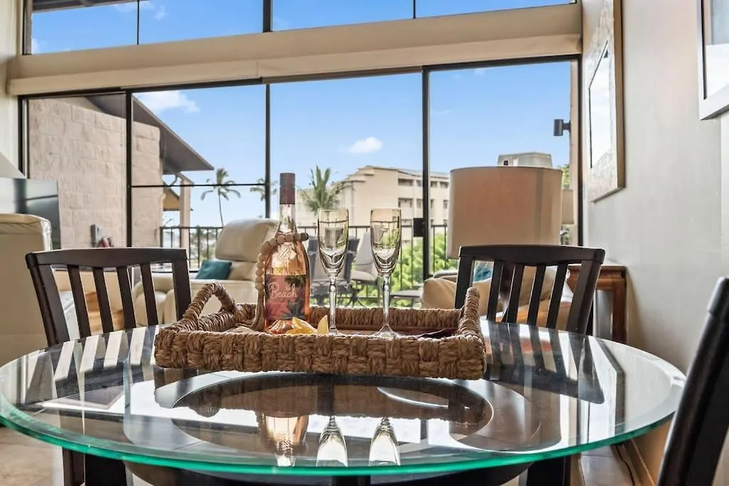 Kihei Alii Kai A404- Top Floor, Remodeled, Oceanview & Steps From Beach Apartment
