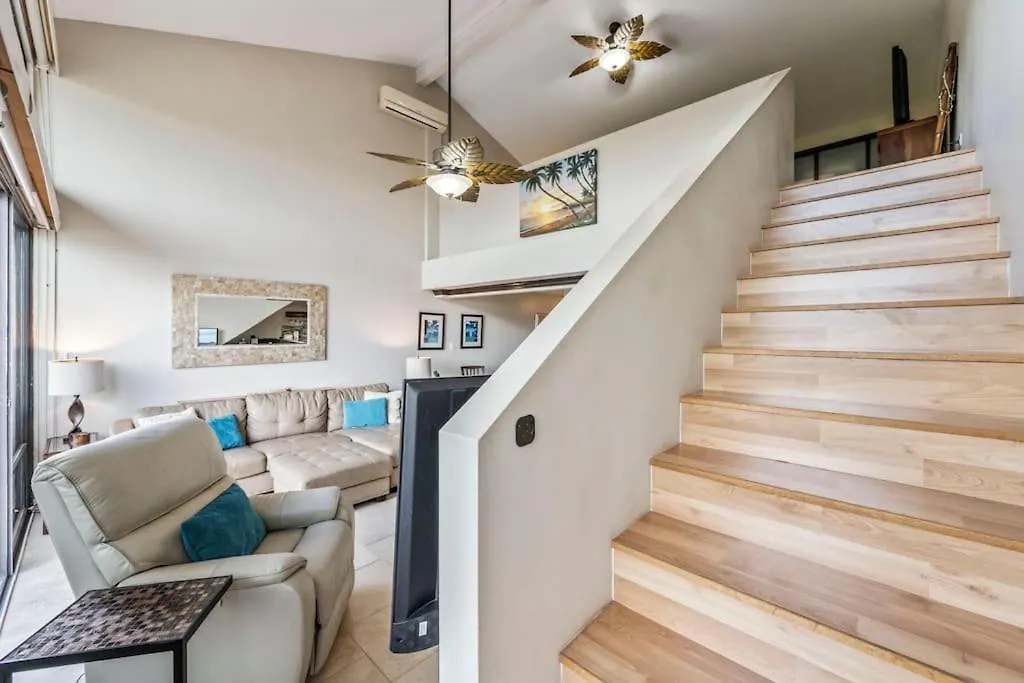 Apartment Kihei Alii Kai A404- Top Floor, Remodeled, Oceanview & Steps From Beach